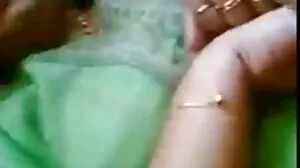 Siapa yang mengambil berat tentang belajar apabila kisah cikgu gay tembikai seperti itu menggosok bahu anda
