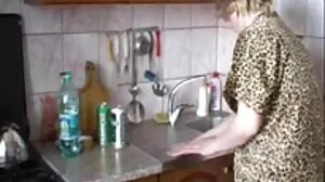 Amatur Remaja dengan cerpen lucah cikgu Titties Kecil Dipanggil ke Hotel