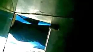 Adik-adik Tiri Kecil Molek membuat Seks cikgu lucah Lesbian di Lawatan Percutian di Kolam